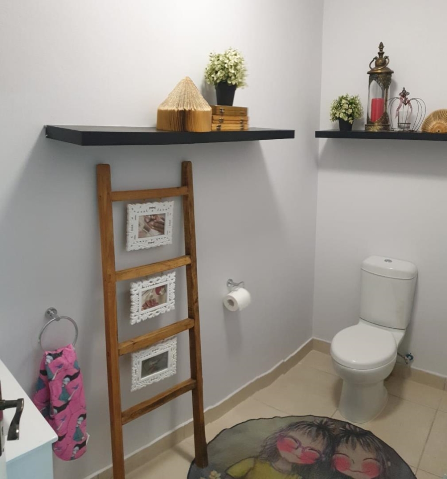 To Let 3 Bedroom Property for Rent in Seemeeu Park Western Cape